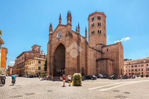3 LOCALI A PIACENZA