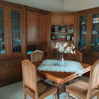 Sala da pranzo completa 