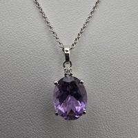 Ciondolo in Oro Bianco 18 Kt, Ametista e Diamante