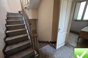 Terra Cielo Da Ristrutturare Con Terrazzo Archi