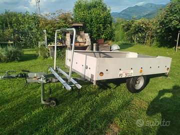 Rimorchio per.auto con targa propria