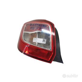 STOP FANALE POSTERIORE SINISTRO DACIA Sandero Seri