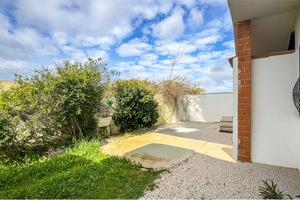 Semindipendente con cortile e terrazza