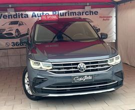 Volkswagen Tiguan 2.0 TDI 150 CV SCR DSG R-Line 20