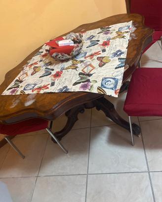 Tavolo in radica