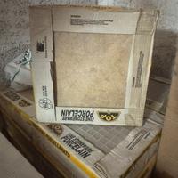 Stock piastrelle svuotamento cantina 36 metri q.