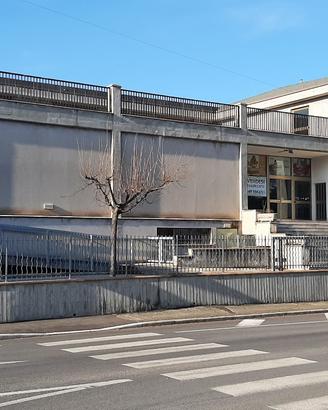 Capannone Commerciale