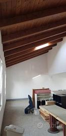 Immobile di 160 m² con 2 locali a Signa