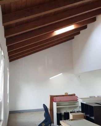 Immobile di 160 m² con 2 locali a Signa
