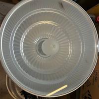 Lampade industriali a campana per capannone