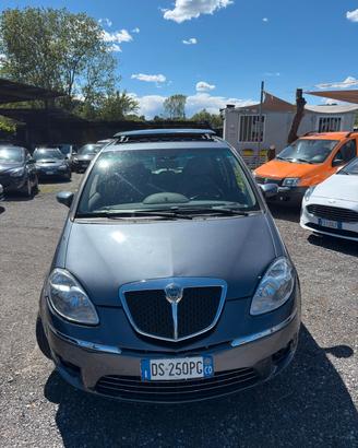 Lancia MUSA 1.4 16V POLTRONA FRAU