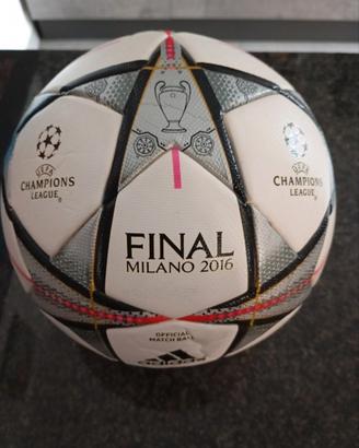 Pallone ufficiale Finale Champions League 2016