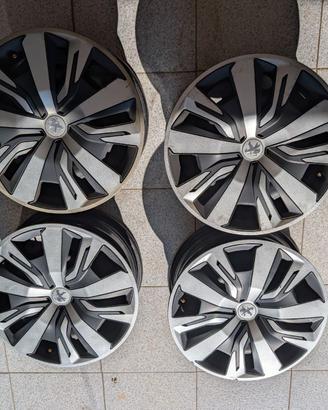 Copricerchi e cerchi originali Peugeot 208