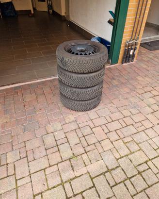 cerchi e gomme da neve  per vw polo 6 serie