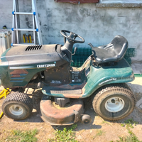 Trattorino tagliaerba