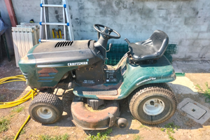 Trattorino tagliaerba