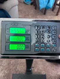 Bilancia pesa pacchi