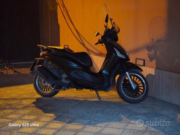 Beverly 300 Police Abs-Asr