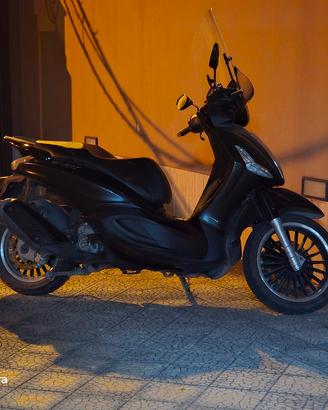Beverly 300 Police Abs-Asr