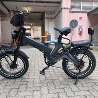 Bicicletta elettrica pieghevole