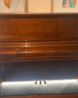 Pianoforte verticale B. Stenmajr