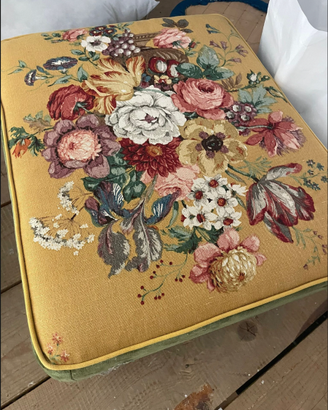 Pouf / ottomana floreale