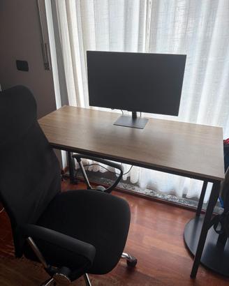Postazione completa: scrivania + sedia + monitor
