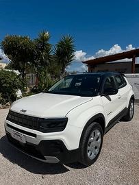 Jeep Avenger E-HYBRID SUMMIT