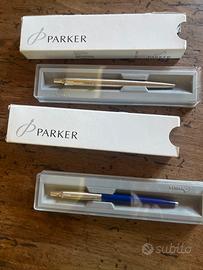 Due Penna a sfera Parker .