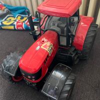 Trattore giocattolo