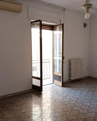 Casa con Tripla Esposizione + Bilocale