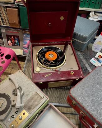 lotto giradischi e Radio vintage