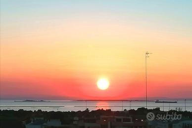 Ampio appartamento, luminosissimo, vista mare