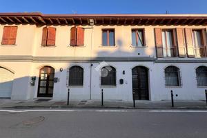 3 LOCALI A CASALMORO