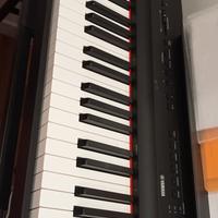 tastiera Yamaha P125 black + supporto