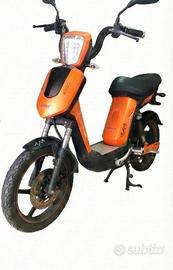 Bici Elettrica ARMONY MIAMI-Stile Scooter