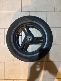 Cerchio f12r gommato nuovo
