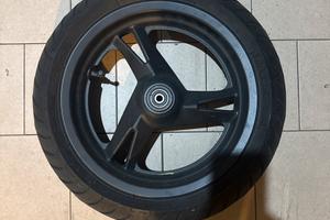 Cerchio f12r gommato nuovo