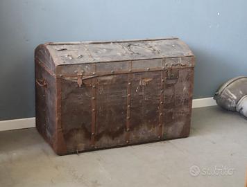 Antico baule cassone forziere ferramenta originale