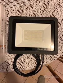 3 Fari LED da giardino - esterno