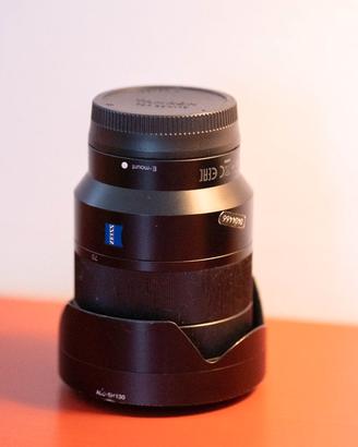 sony 24-70mm f4 zoom ZA OSS Zeiss Vario-Tessar T*