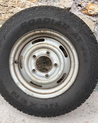 NEXEN ROADIAN AT 4x4 205/80 R16 104T + CERCHI