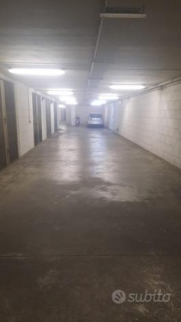 Garage, box auto, via pietro del tocco