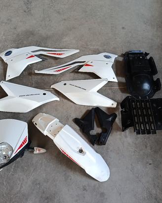 plastiche mondial/Aprilia 125 4t