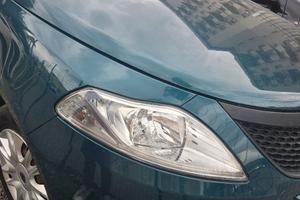 Lancia Ypsilon  Verde Smeraldo metallizzato 2019