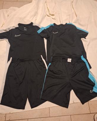 2 completi Nike