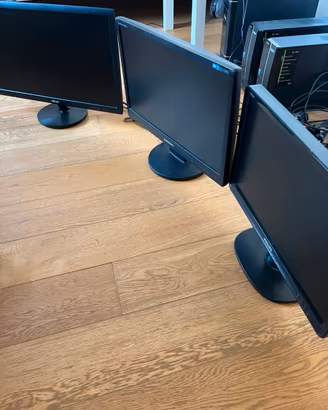 Lotto 3 monitor  funzionanti