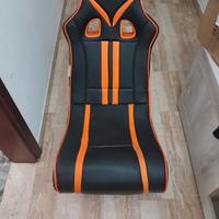 poltrona gamer con casse Bluetooth incorporate 