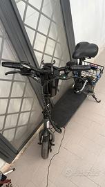 Monopattino iscooter con sella e cestino