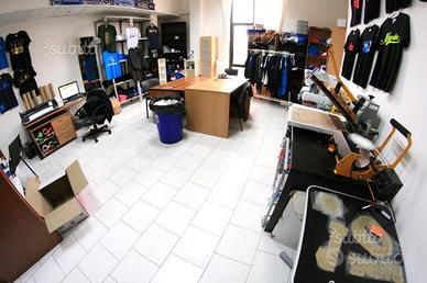 Laboratorio Start-Up attrezzato clima parcheggio